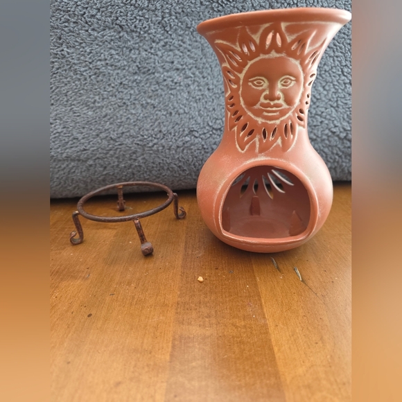 Vintage Party Lite Terracotta Sun Face Chiminea Tealight Holder with Metal Stand - Picture 6 of 10